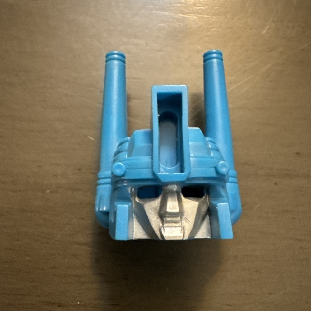 Hasbro Transformers Generation 1: Ultra Magnus Robots Action Figure head Variant